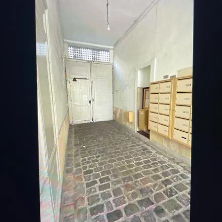 Cute One Bedroom In Le Marais-3